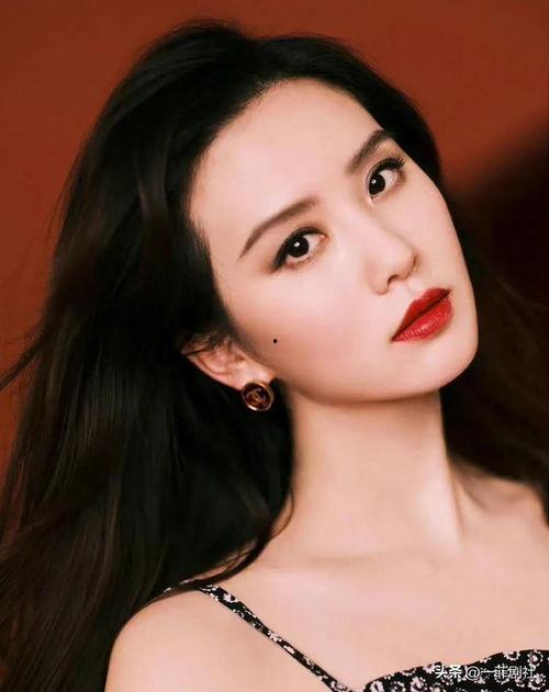 娱乐圈吃瓜女明星是谁呀,揭秘那些被热议的八卦主角  第2张